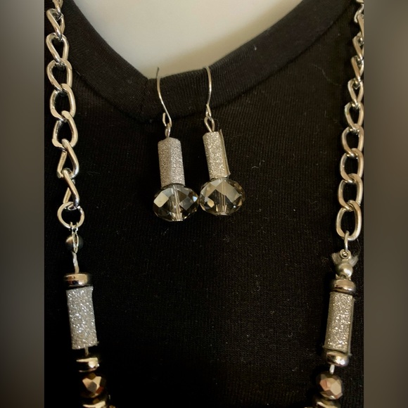 STUNNING SILVER BEADED NECKLACE W/EARRINGS❤️ - Picture 6 of 11